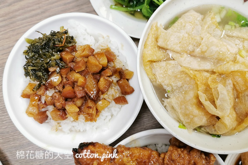 台中宵夜這家人氣很旺！夜間部爌肉飯滷排骨超大塊-內附完整菜單
