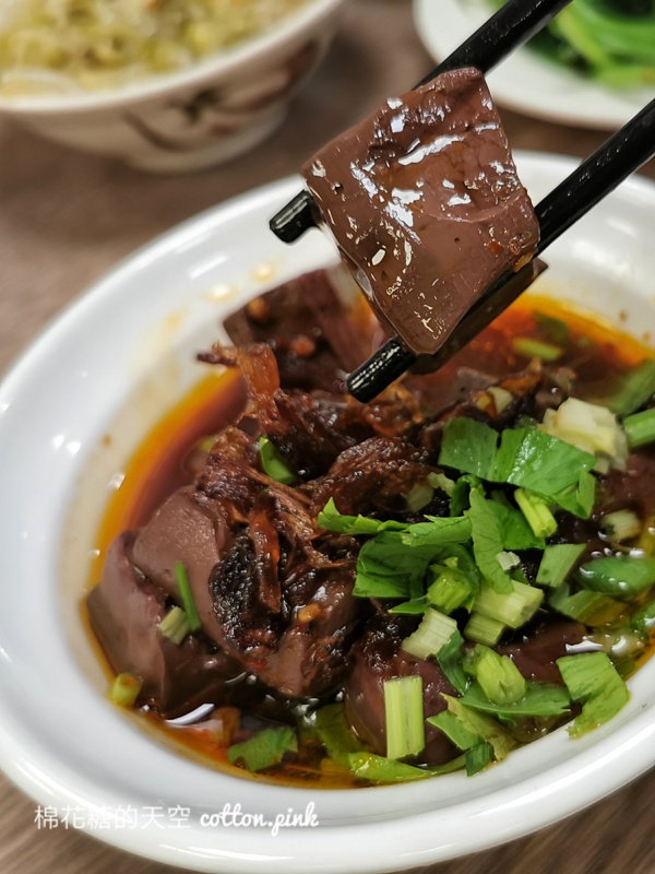 台中宵夜這家人氣很旺！夜間部爌肉飯滷排骨超大塊-內附完整菜單