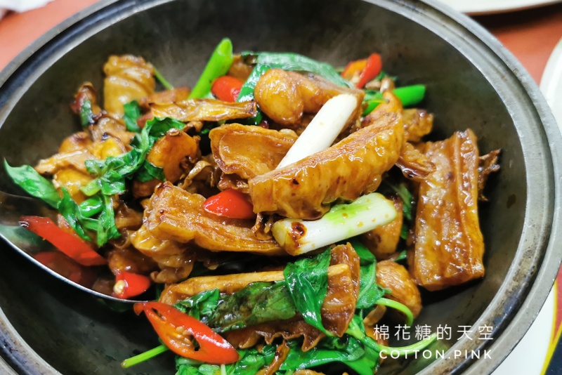 台中快炒推薦|阿奇海鮮每次經過都客滿～這一道菜大推