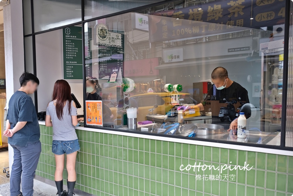 台中必喝綠豆沙就是這一家-草根豐味綠豆沙，東海、逢甲、一中夜市都找得到!最新香橙綠茶也是冰沙!!