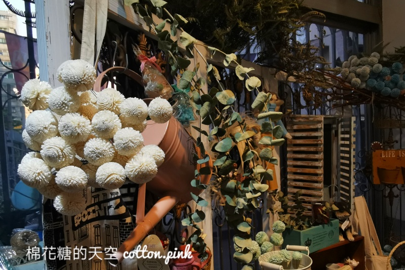 買到剁手！台中綠川旁邊巷子裡-小巷莫兒雜貨、乾燥花束通通買得到