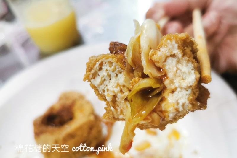 一中必吃臭豆腐街上這家人最多！最新店名手工臭豆腐～獨家醬料一定要加！