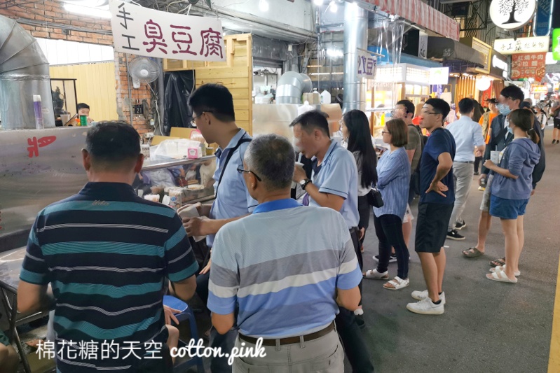一中必吃臭豆腐街上這家人最多！最新店名手工臭豆腐～獨家醬料一定要加！