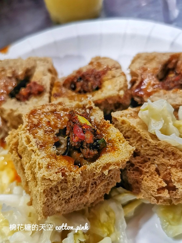 一中必吃臭豆腐街上這家人最多！最新店名手工臭豆腐～獨家醬料一定要加！