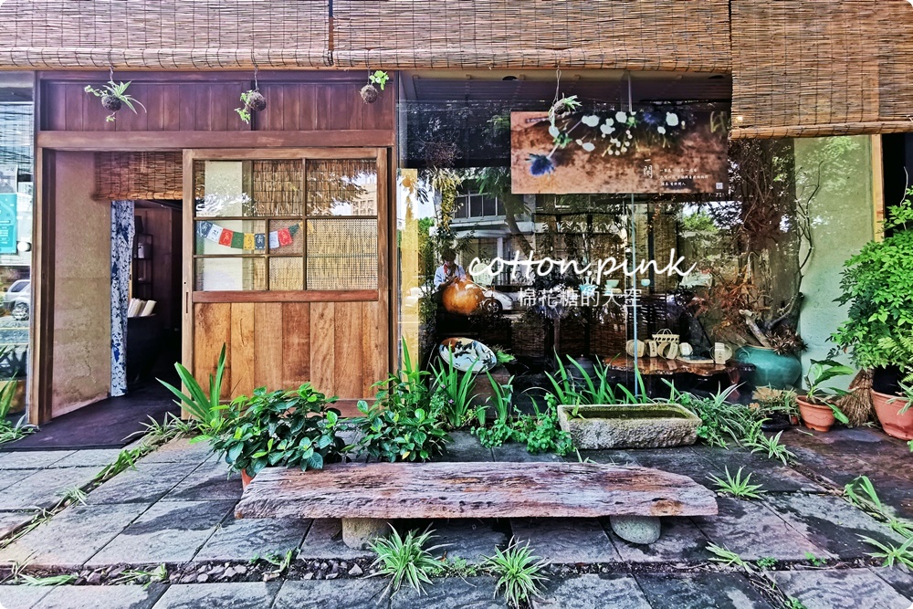 台中一日遊推薦|東海喝茶、逢甲吃美食~不出國也有滿滿異國體驗