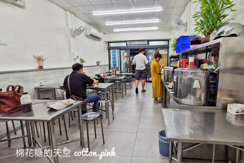 台中夜市牛排-從路邊吃到店面的德州牛排，沙拉、小菜濃湯吃到飽喔