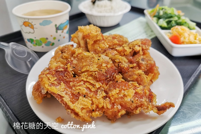 台中便當推薦|石蜜園雞腿飯打開就流口水～連白飯都好好吃！