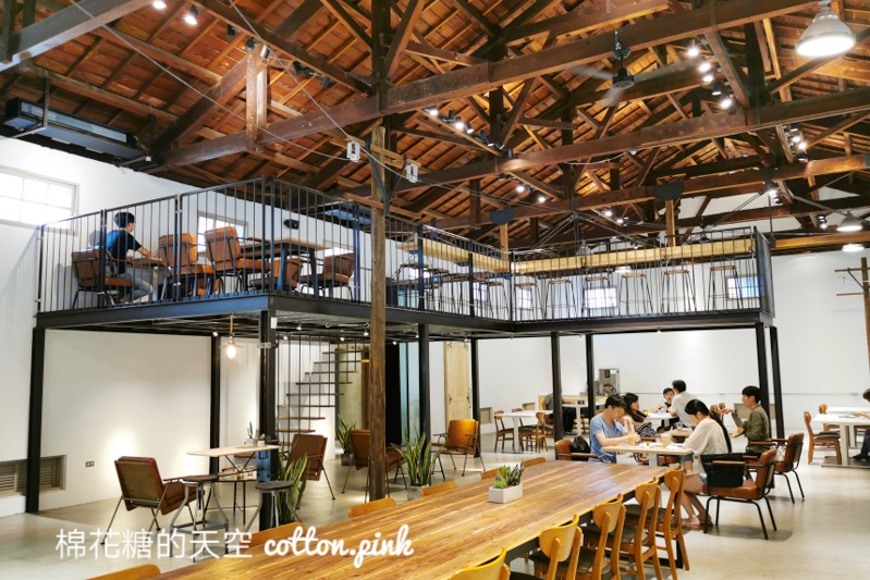 豐原最新喝咖啡好去處～穀倉改建咖啡廳憬初尋超好拍