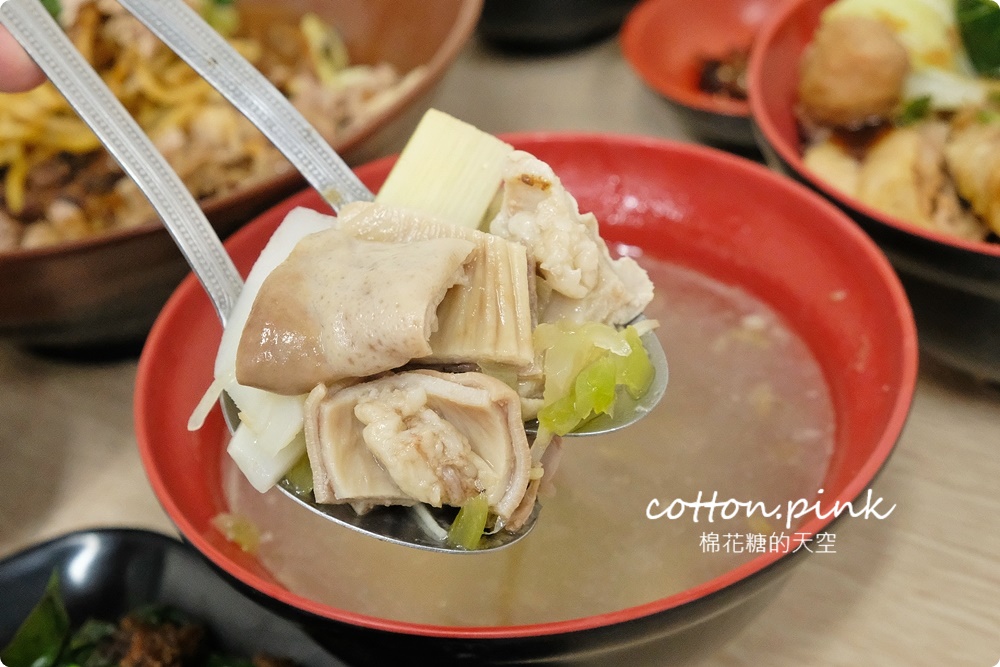 每日限量鴨腿飯這裡吃！獨家蔥鹽鴨肉飯意外好滋味～噪咖鹹菜鴨裡腿庫飯竟然還加料！