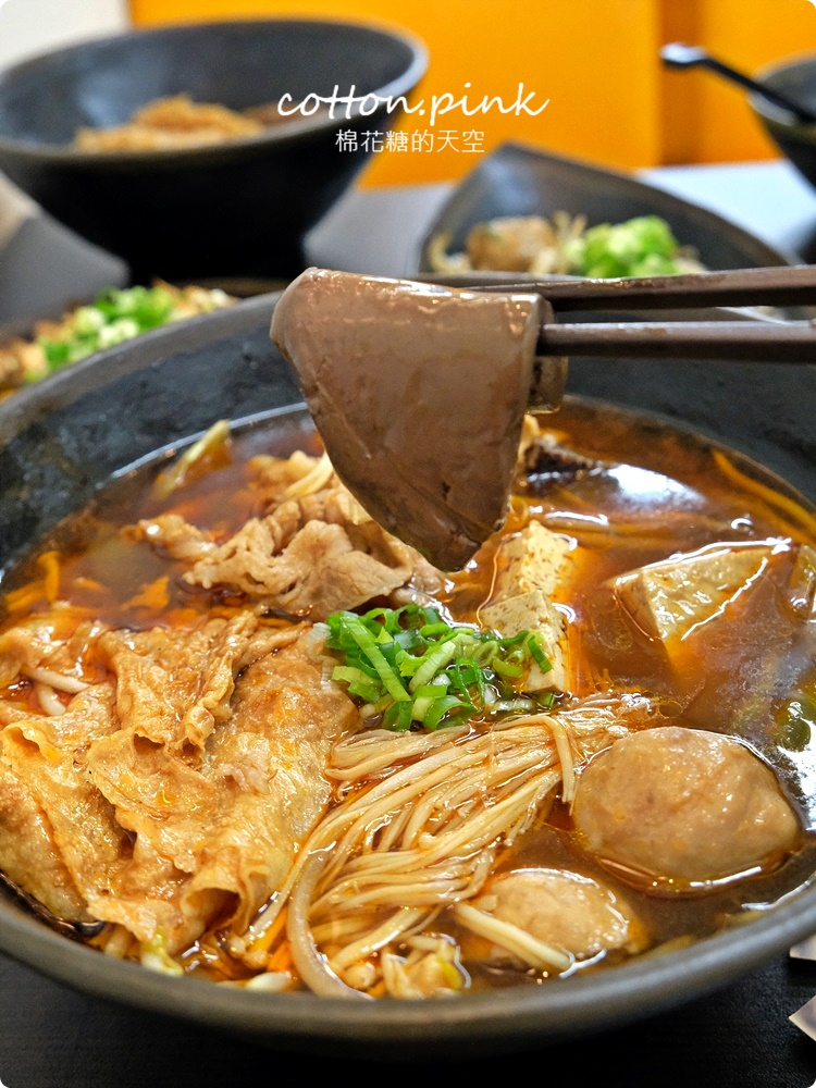 台中牛肉麵推薦|逢甲周邊洄味牛肉麵暗藏個人版麻辣鍋～大推牛三寶麵