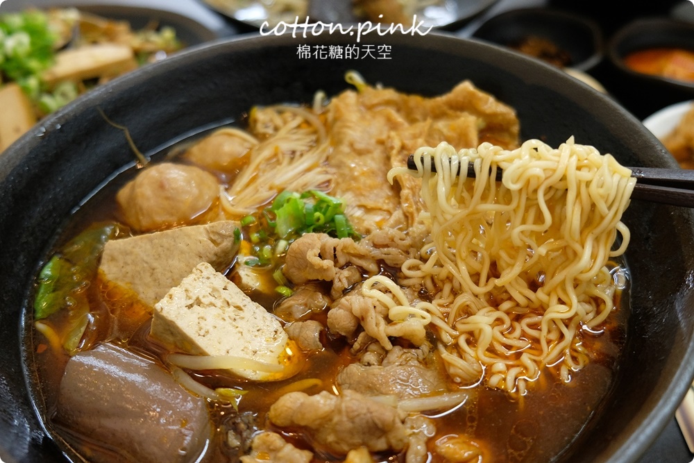 台中牛肉麵推薦|逢甲周邊洄味牛肉麵暗藏個人版麻辣鍋～大推牛三寶麵