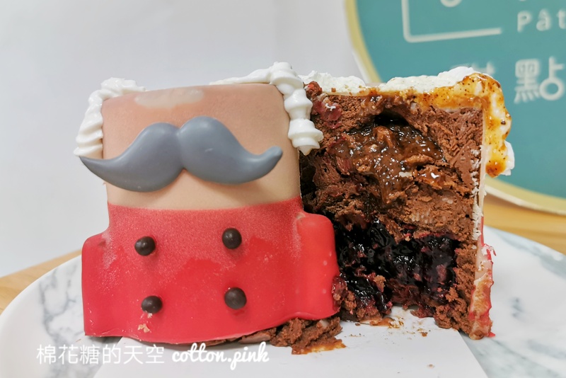 台中超萌甜點店！最新胖胖狐狸太可愛～聖誕系列期間限定快來KAKES Pâtisserie吃老公公