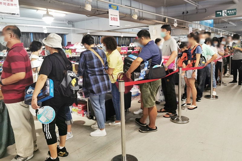 OUTLET全民運動月12/31開賣！SKECHER、UA鞋款990元起！必搶商品獨家曝光！