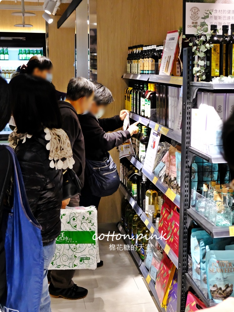 台中最新日系超市來啦！SOGO超市不只餅乾零食～連和牛、清酒、台灣各地名產通通買得到！