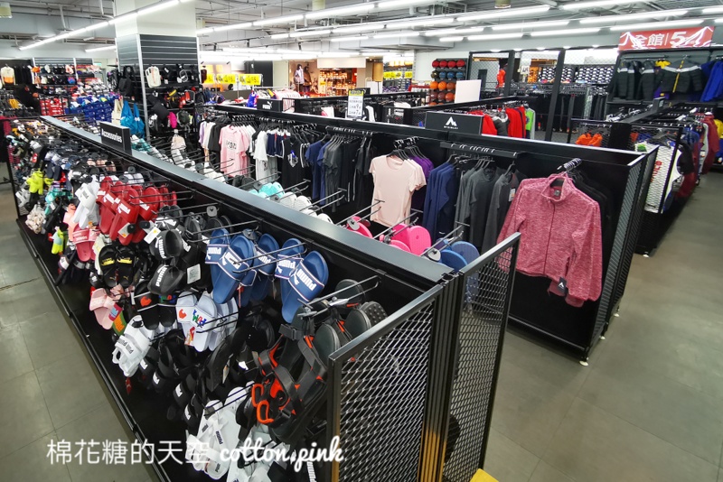 OUTLET全民運動月12/31開賣！SKECHER、UA鞋款990元起！必搶商品獨家曝光！