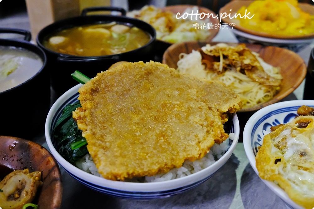 台中人氣滷肉飯新店！店裡麻油雞也好好喝～福來芳多種燉湯暖呼呼～