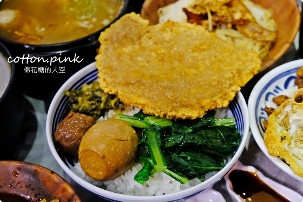台中人氣滷肉飯新店！店裡麻油雞也好好喝～福來芳多種燉湯暖呼呼～