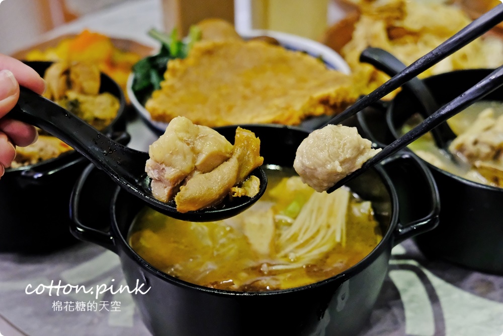 台中人氣滷肉飯新店！店裡麻油雞也好好喝～福來芳多種燉湯暖呼呼～