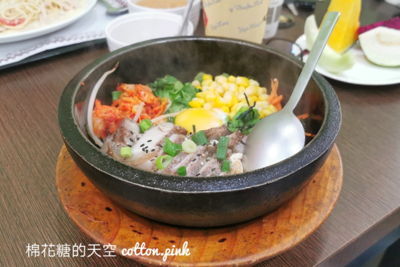 水果吃到飽！中教大旁這家餐廳超人氣～義大利麵、石鍋拌飯～9食圓連焗烤都有喔！