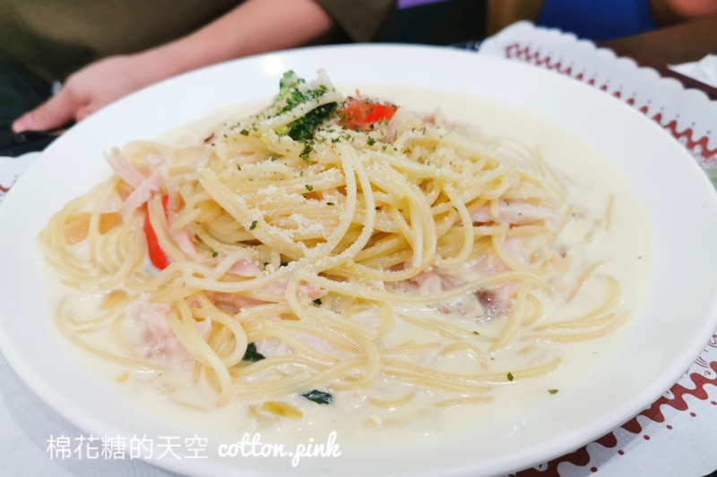 水果吃到飽！中教大旁這家餐廳超人氣～義大利麵、石鍋拌飯～9食圓連焗烤都有喔！