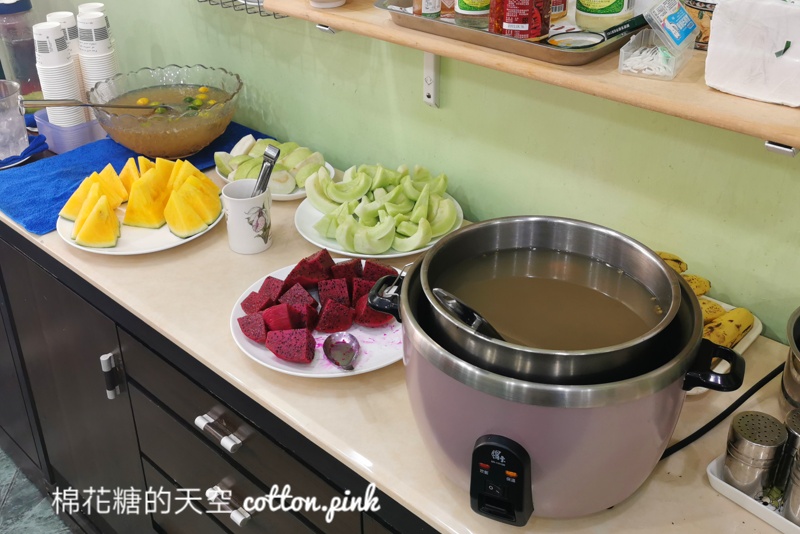 水果吃到飽！中教大旁這家餐廳超人氣～義大利麵、石鍋拌飯～9食圓連焗烤都有喔！
