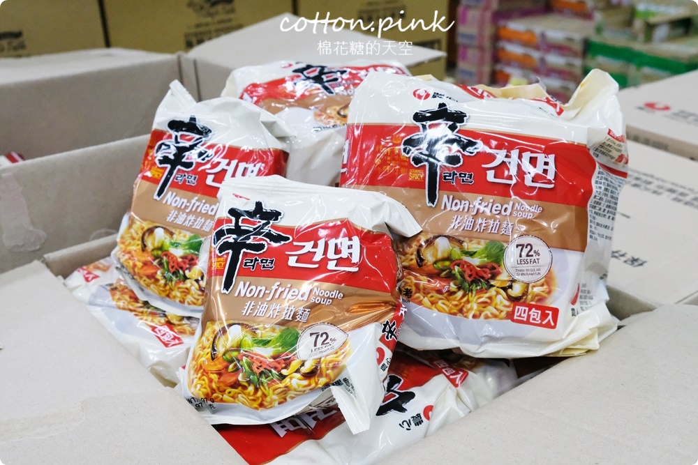 直擊進口零食直播千坪大倉庫！團購超夯商品疲老闆直播現場直接帶回家～