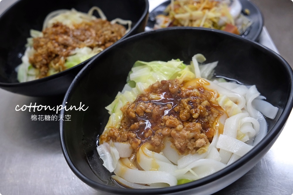 台中必吃一麵三吃麻醬麵加蘿蔔糕四合一完美套餐！古早味推薦-立偉麵食就在太原路