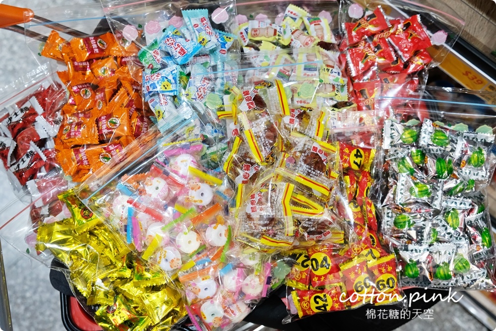 豐原春節禮盒這裡買十送一超划算！糖果餅乾批發甜甜價都在豐亞食品
