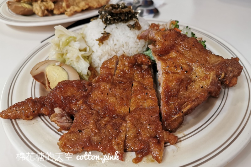 師承台中老店風味～28街排骨飯重新出發！中美街又多一家必吃美味～