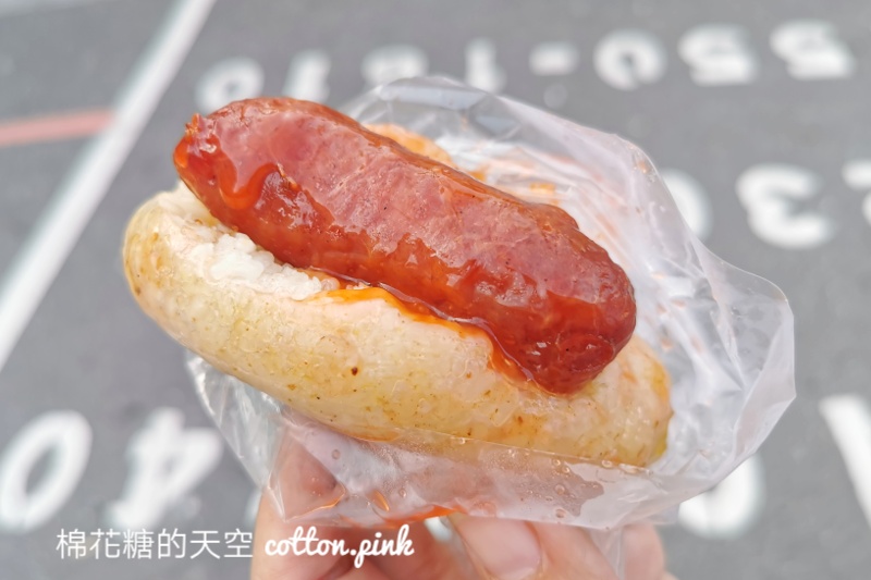 豐原小吃-瑞穗國小大門旁熱狗老攤！迷你版大腸包小腸吃的是回憶～