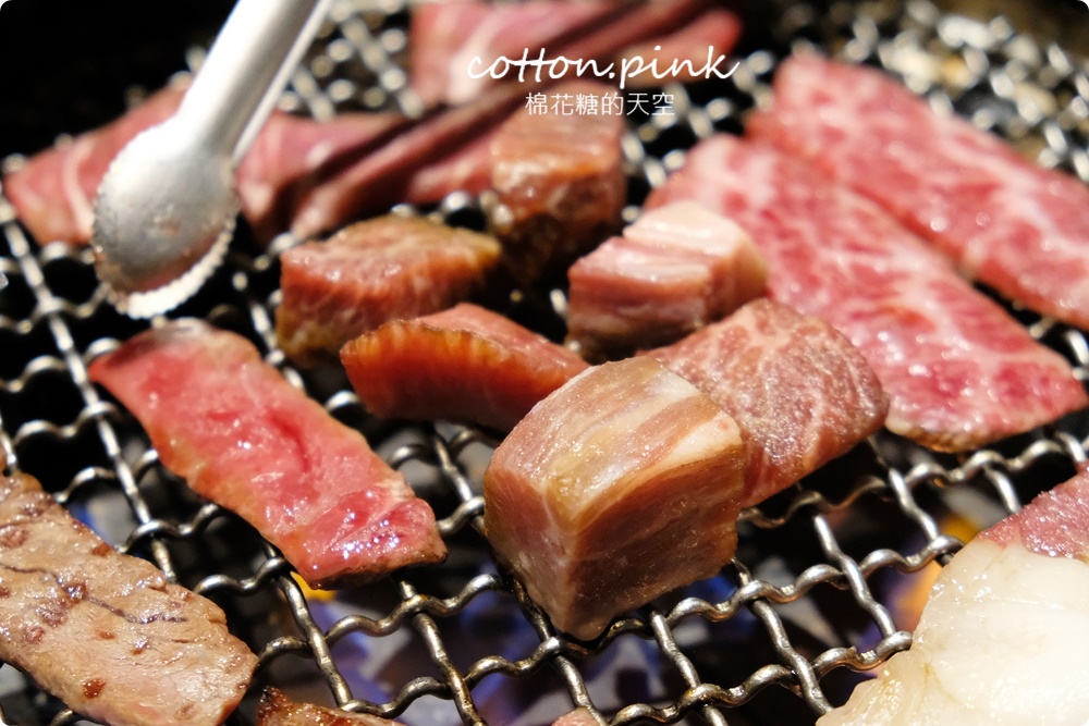 台中燒肉推薦|這家和牛切超厚！想肉燒烤飯後甜點超華麗的啦～