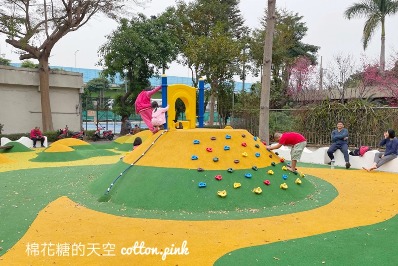 台中小公園大變身！小小登山區宜放電超可愛～東勢美樂地公園