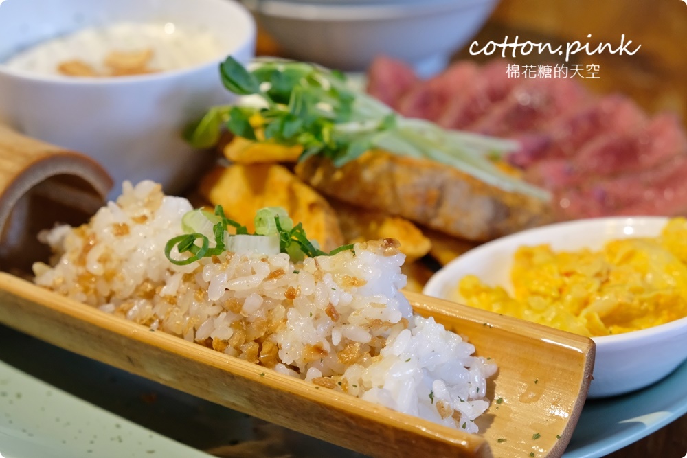 台中人氣早午餐最新活動牛排免費送！春三朝午近逢甲～少見毛巾蛋糕好吃推薦