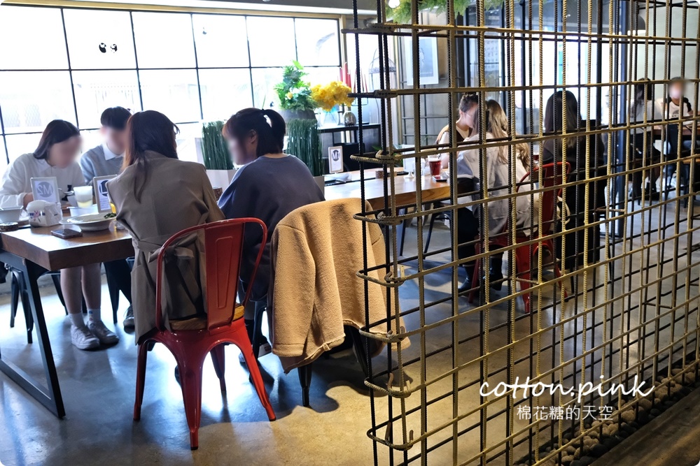 台中人氣早午餐最新活動牛排免費送！春三朝午近逢甲～少見毛巾蛋糕好吃推薦