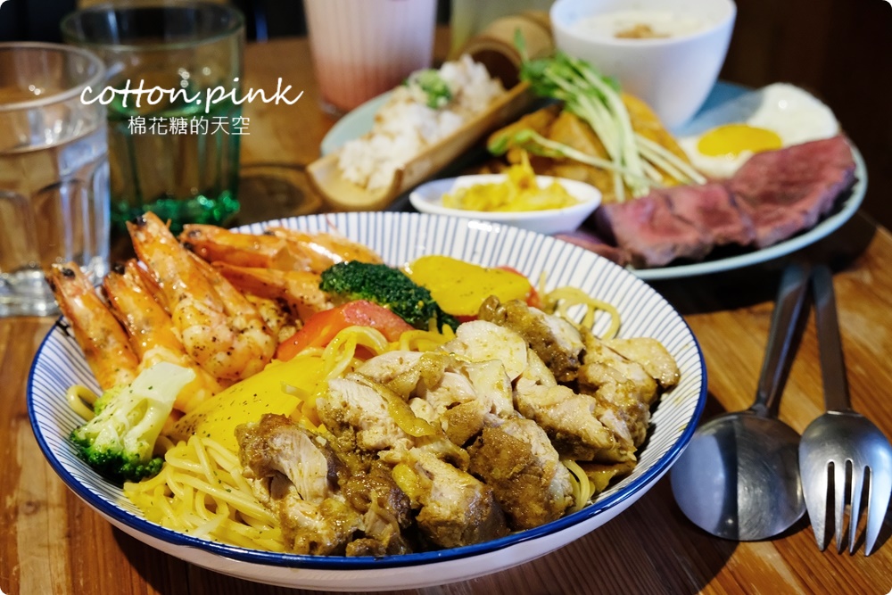 台中人氣早午餐最新活動牛排免費送！春三朝午近逢甲～少見毛巾蛋糕好吃推薦