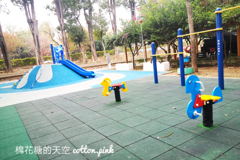 台中小公園裡有Q版迷你富士山?潭子老公園全新改裝超可愛~ 台中小公園裡有Q版迷你富士山?潭子老公園全新改裝超可愛~