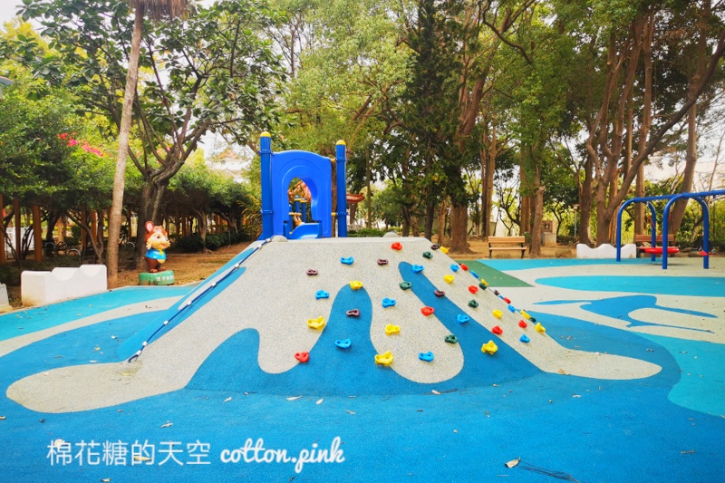 台中小公園裡有Q版迷你富士山?潭子老公園全新改裝超可愛~ 台中小公園裡有Q版迷你富士山?潭子老公園全新改裝超可愛~