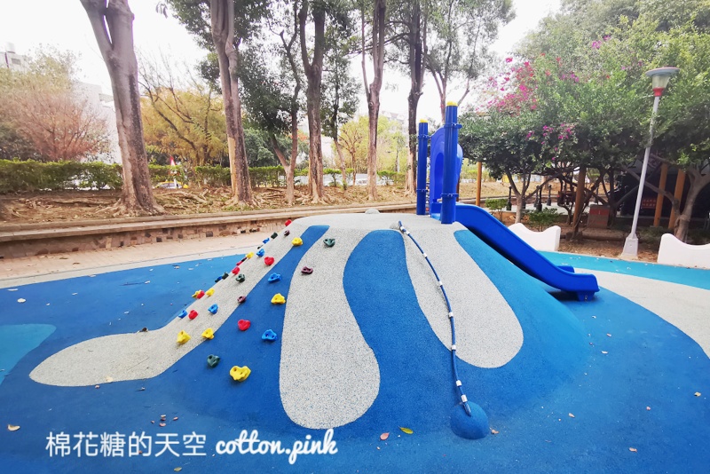 台中小公園裡有Q版迷你富士山?潭子老公園全新改裝超可愛~ 台中小公園裡有Q版迷你富士山?潭子老公園全新改裝超可愛~