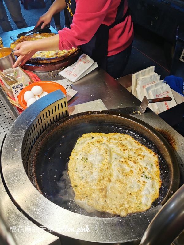 台中大雅夜市超人氣蔥油餅～假日想吃林江蔥油餅等半小時起跳！