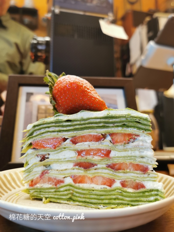豐原"葉店"賣咖啡！季節限定新鮮草莓千層超多料！