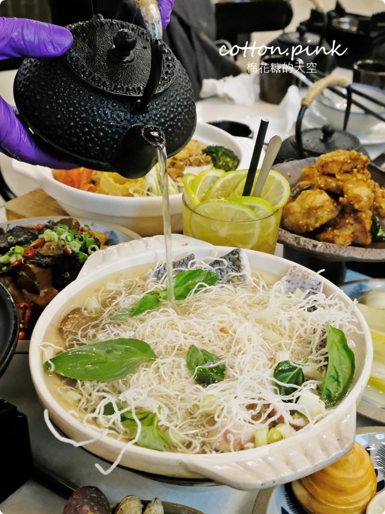 台中美食台式風味新據點!米其林餐盤推薦主廚進駐中區丰盛町~限量白髮魔女鍋裡面竟然是…… 台中美食台式風味新據點!米其林餐盤推薦主廚進駐中區丰盛町~限量白髮魔女鍋裡面竟然是……