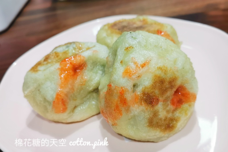 台中下午茶選這家！江媽媽水煎包每天都排隊～排隊美食吃起來