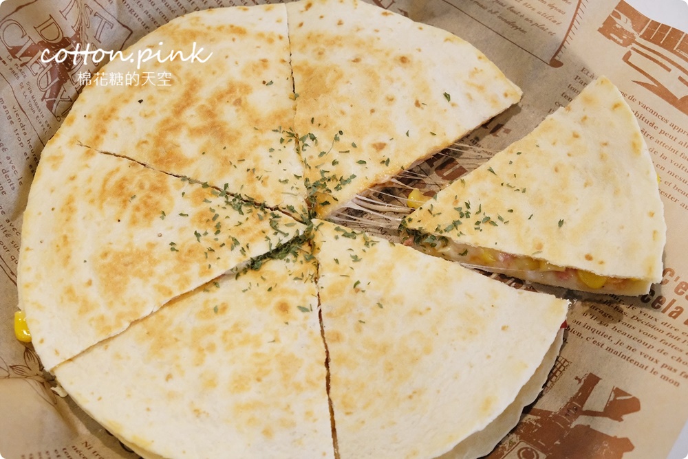 台中早午餐推薦|美術館周邊FUN輕鬆最新菜單供應中！大餐盤真的超大一盤啦～