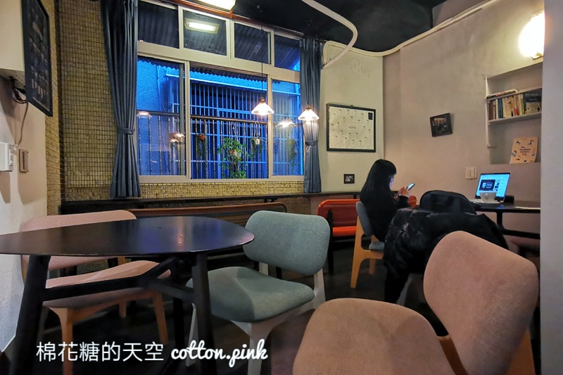 大甲巷弄咖啡館位置低調人氣高～招牌布丁超好吃！布魯本咖啡草莓千層倒數中