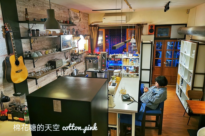 大甲巷弄咖啡館位置低調人氣高～招牌布丁超好吃！布魯本咖啡草莓千層倒數中