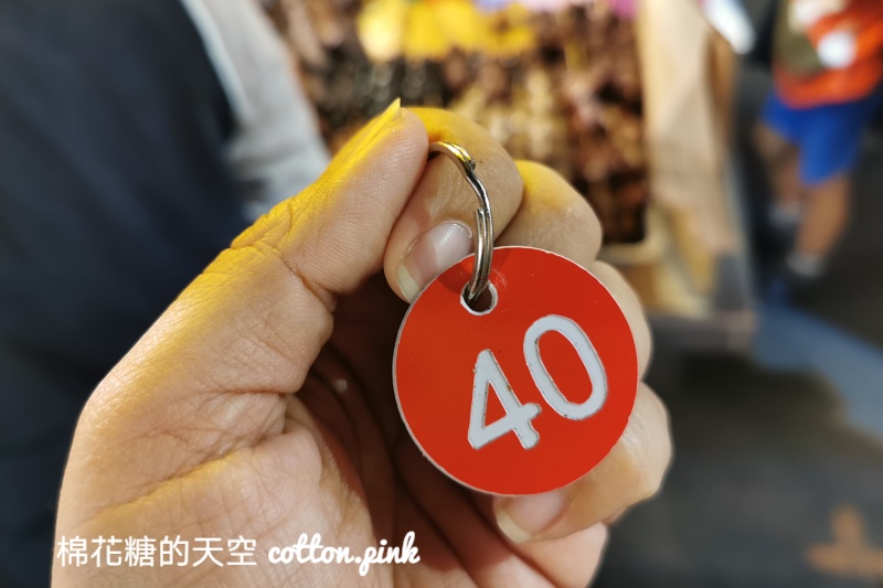 大慶夜市必吃!一開攤就爆人潮~魯到黑金大肥鵝東山鴨頭 大慶夜市必吃!一開攤就爆人潮~魯到黑金大肥鵝東山鴨頭