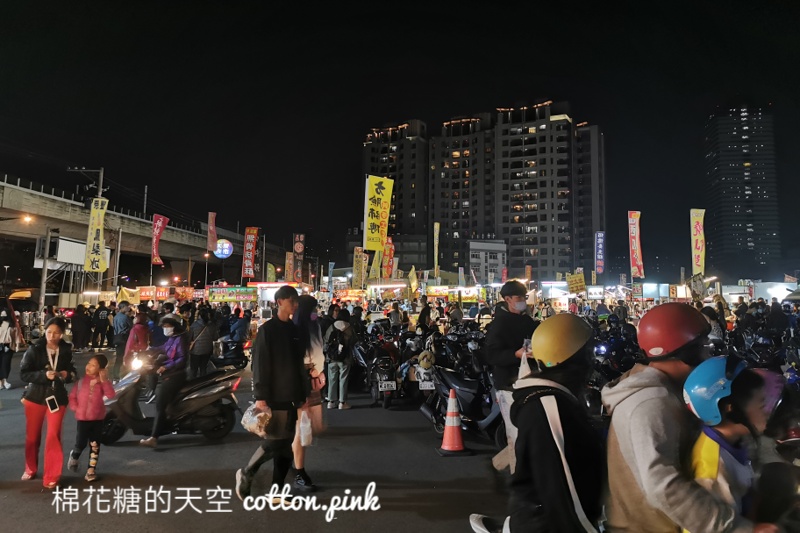 搭台中捷運逛夜市這裡出站只要走十分鐘！大慶夜市週三根本就是小旱溪~