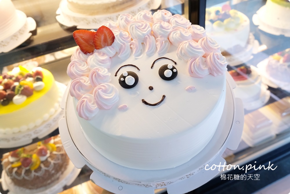 台中太平麵包店推薦|老店瑞達香大推最新抹茶桂圓蛋糕～生日蛋糕超平價