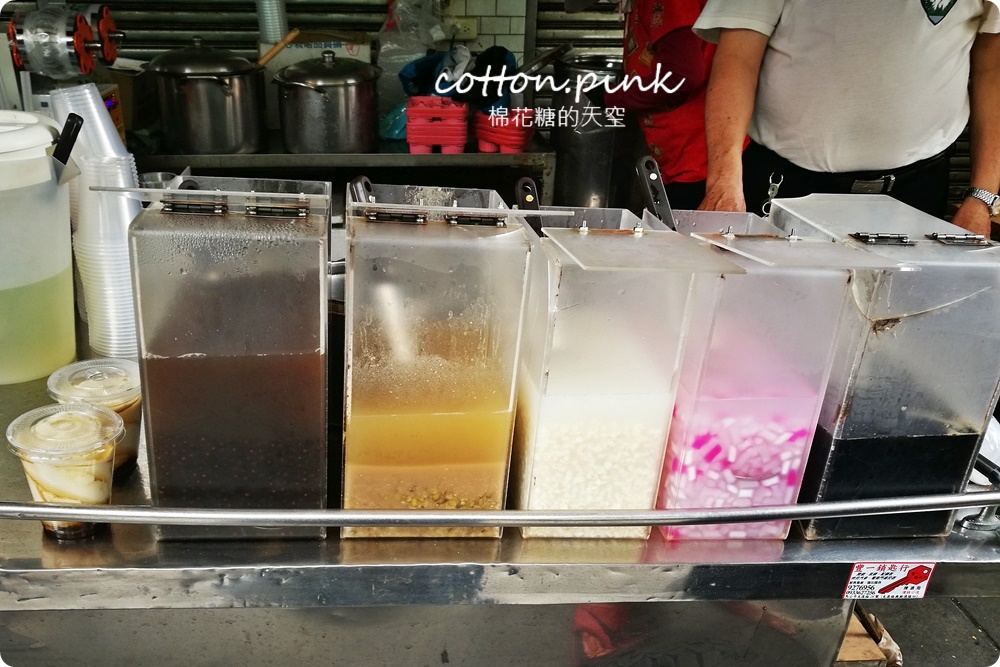 澎湖美食早餐吃這裡！北辰市場燒餅、雞蛋糕～還有喝的剉冰別錯過！