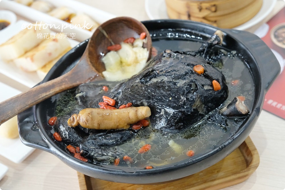 台中港式料理這家開在outlet裡！不只有蒸籠港點還有厲害雞湯、小龍蝦快帶媽媽來過母親節